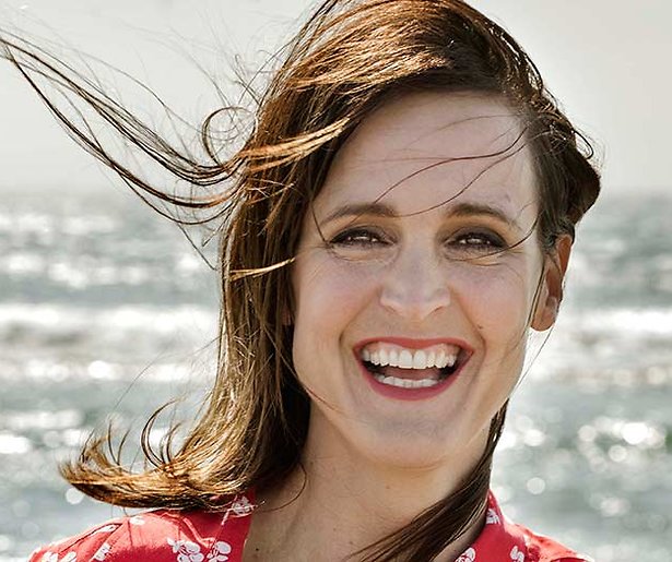 Janine Abbring gooit er nog een seizoen Zomergasten tegenaan