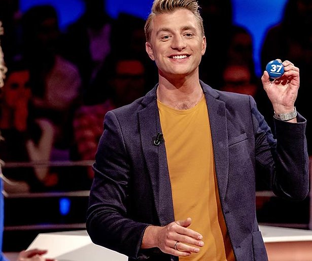 Ook Jan Versteegh gaat met de ballen bloot