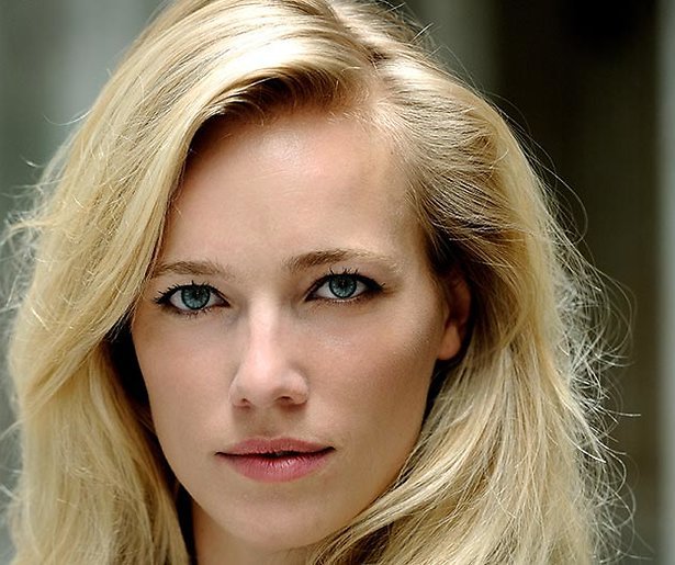 Jennifer Hoffman in nieuwe comedyserie De Luizenmoeder