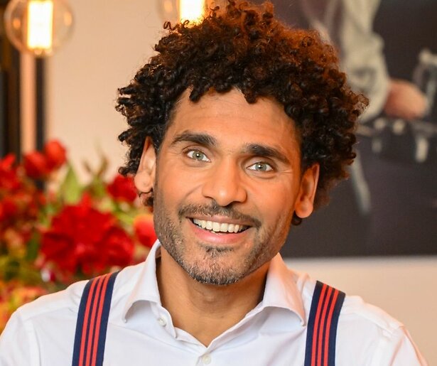 Heeft First Dates-barman Jeremy eigenlijk zelf een relatie?