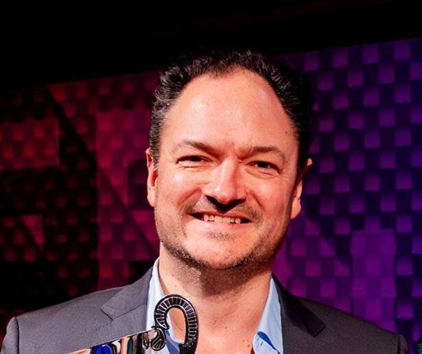 Jeroen Woe (Even Tot Hier) geveld door nare buikontsteking: voorstellingen geannuleerd