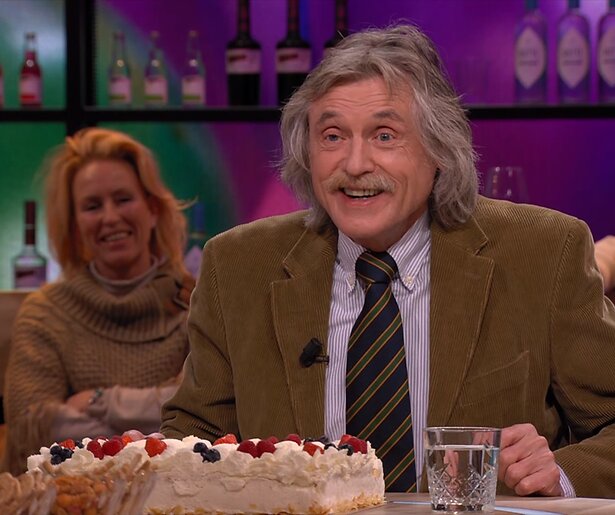 Jarige Johan Derksen verrast bij VI Vandaag