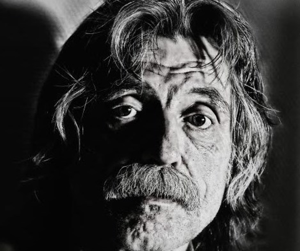 Voetbal International heeft nog geen opvolger voor Johan Derksen