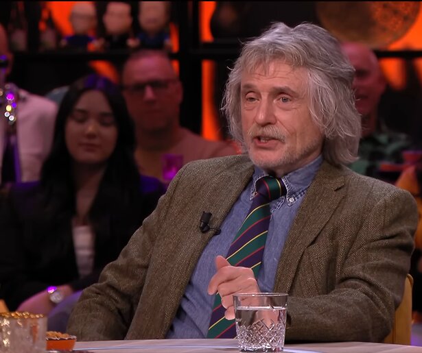 Johan Derksen hekelt zweem van belangenverstrengeling binnen Oranje