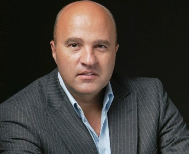 John van den Heuvel mag Suriname niet in wegens ontvoering