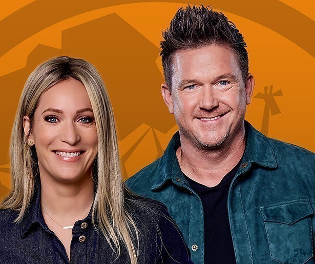 Johnny de Mol grapt over terugkeer Hélène Hendriks in De Oranjezomer