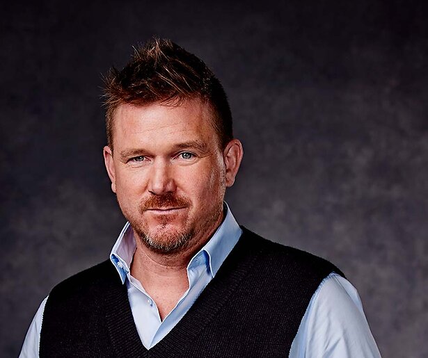Johnny de Mol gaat tot het uiterste voor KWF Kankerbestrijding in Alpe D'HuZes 2024 op SBS6
