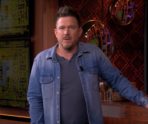 Johnny de Mol trekt zich per direct terug uit HLF8