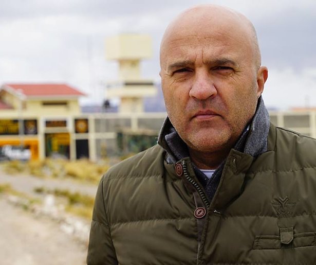John van den Heuvel Wembley-stadion uitgeknikkerd