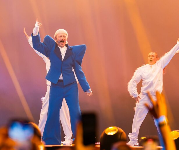 Joost Klein plaatst zich glansrijk voor de finale van het Eurovisie Songfestival