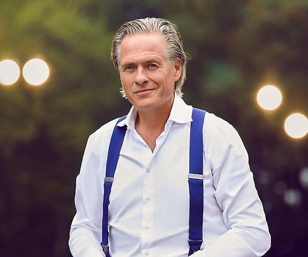 Jort Kelder leidt NPO-racismedebat in speciale uitzending De stelling