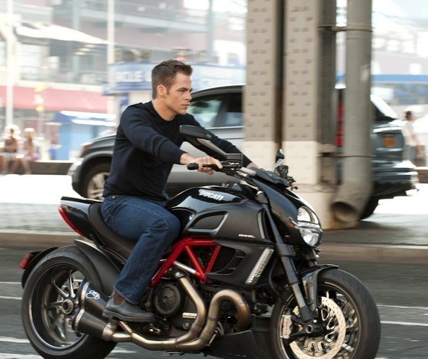 Chris Pine gaat op terroristenjacht in actiefilm Jack Ryan: Shadow Recruit