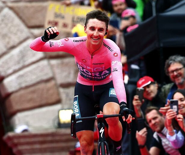 Peloton draait warm tijdens de Tour Down Under in Australië