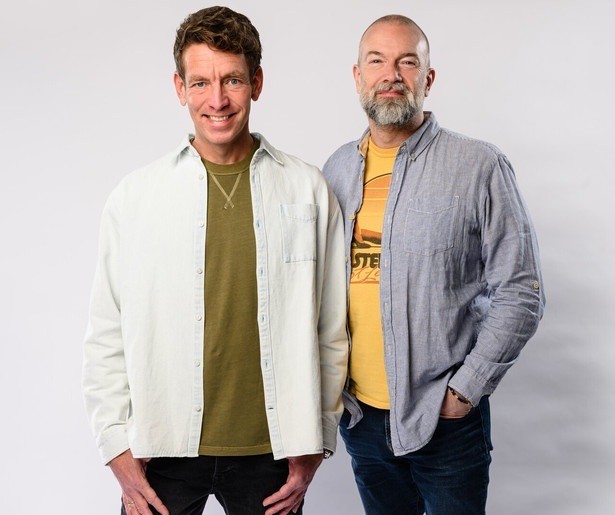 Jan-Willem Roodbeen en Jeroen Kijk in de Vegte maken er weer een feestje van in Jan-Willem Ruimt Op!