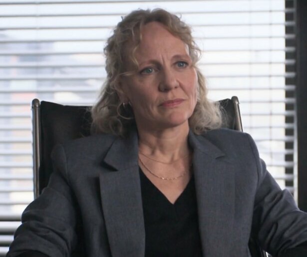 Janni Goslinga moet direct in actie komen in Flikken Rotterdam