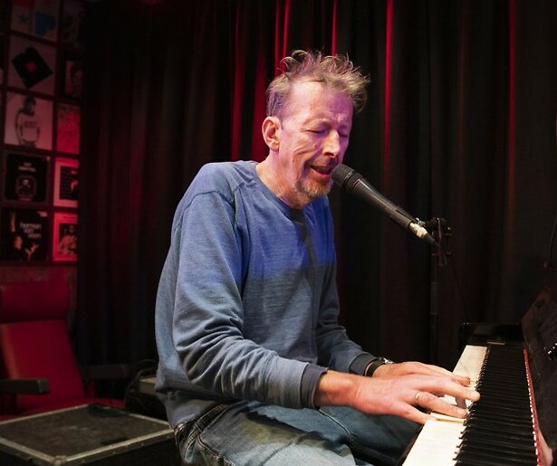 Zanger Jan Rot (64) overleden