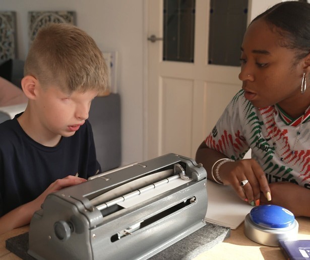 Raïsha Zeegelaar van start met Je Zal Het Maar Hebben Junior