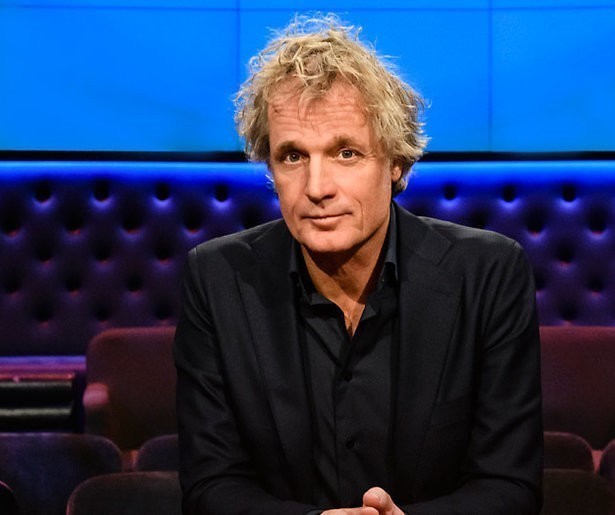 Talkshow Op1 zondag 19 april vanuit door coronavirus getroffen Uden