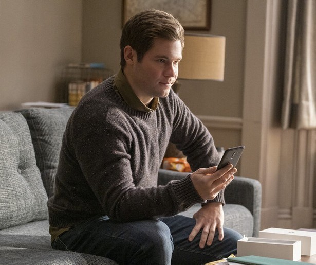 Adam Devine vecht tegen zijn telefoonverslaving in komedie Jexi