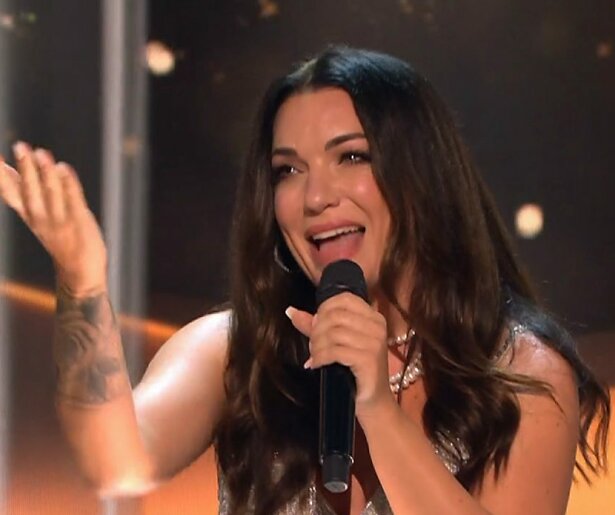 Jill Helena probeert de publieksjury te overtuigen in Ranking the Talent
