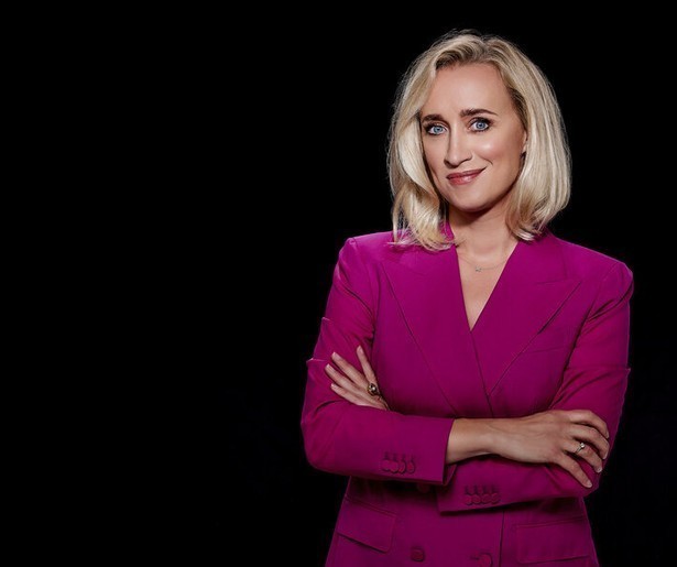 Eva Jinek is de komende zes weken weer te zien met haar talkshow