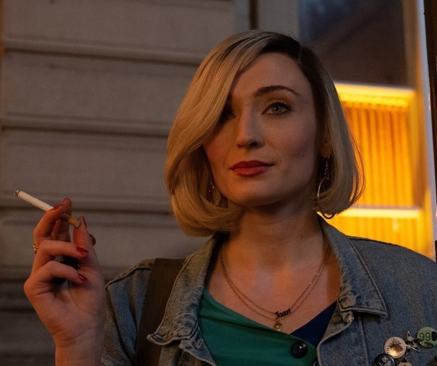 Joan staat in deze voorlaatste aflevering voor een onmogelijke keuze