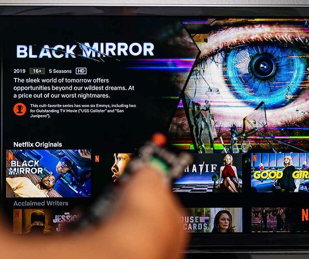 Joan is Awful, de beangstigende aflevering van Black Mirror, komt dichter bij de realiteit dan je denkt