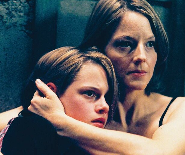 Jodie Foster wordt in de val gelokt in Panic Room