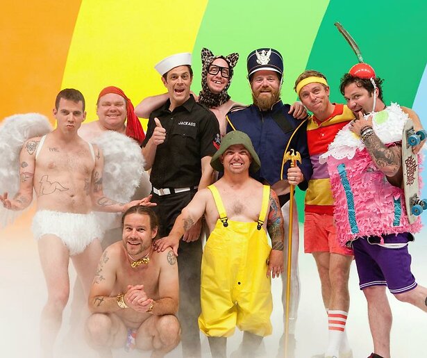 Het wordt weer knotsgek: Jackass-week op Paramount Network!