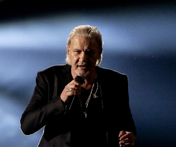 Johnny Logan keert terug op het Songfestival-podium