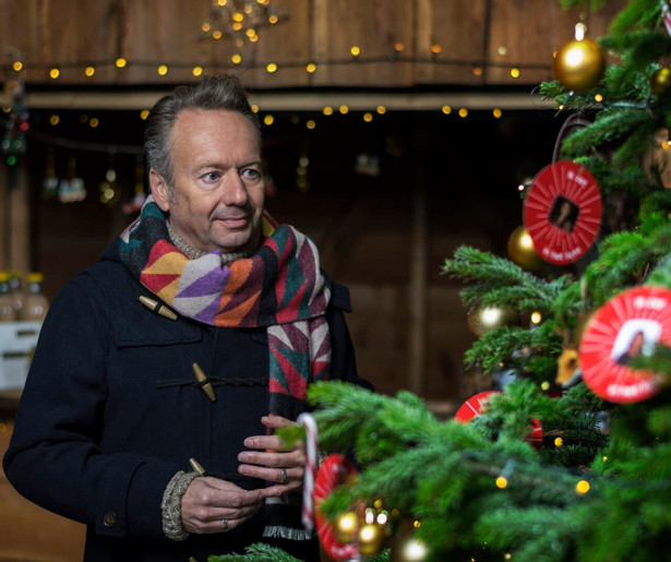 Joris Linssen hoort weer nieuwe bijzondere verhalen in slot Joris' Kerstboom
