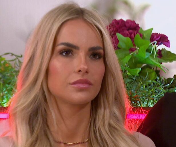 Love Island-deelnemer Rick voelt Jotti aan de tand over Wesley Sneijder