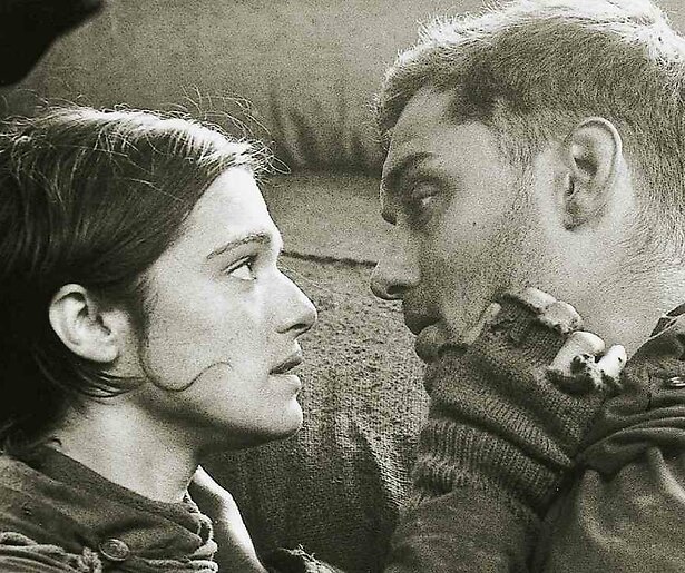 Jude Law heeft een duidelijk doel voor ogen in Enemy at the Gates