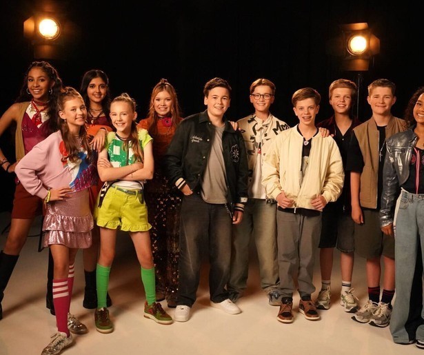 Welke act vertegenwoordigt Nederland tijdens de internationale finale van het Junior Songfestival?