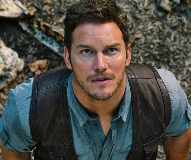 Chris Pratt gaat op dinojacht in Jurassic World
