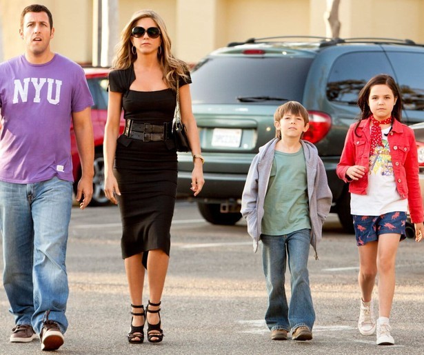 Adam Sandler kent een trucje om vrouwen voor zich te winnen in Just Go with It