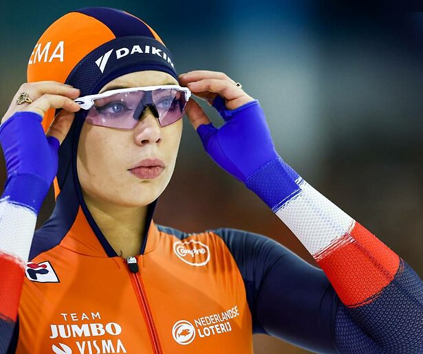 Jutta Leerdam en Jordan Stolz verdedigen hun titels op het WK Afstanden in Calgary