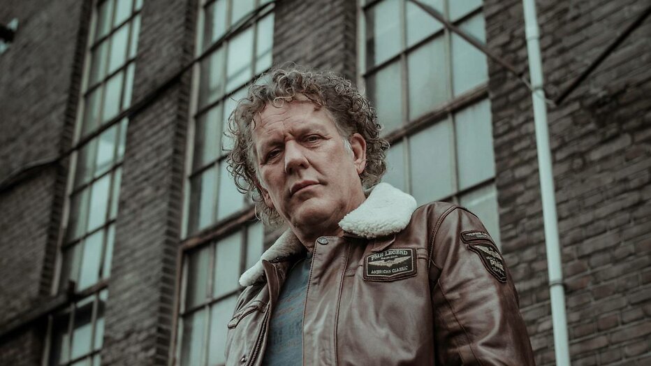 Kees van der Spek in Oplichters Aangepakt.