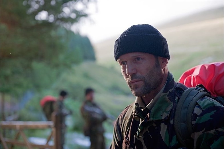 Killer Elite - Jason Statham helpt Robert De Niro