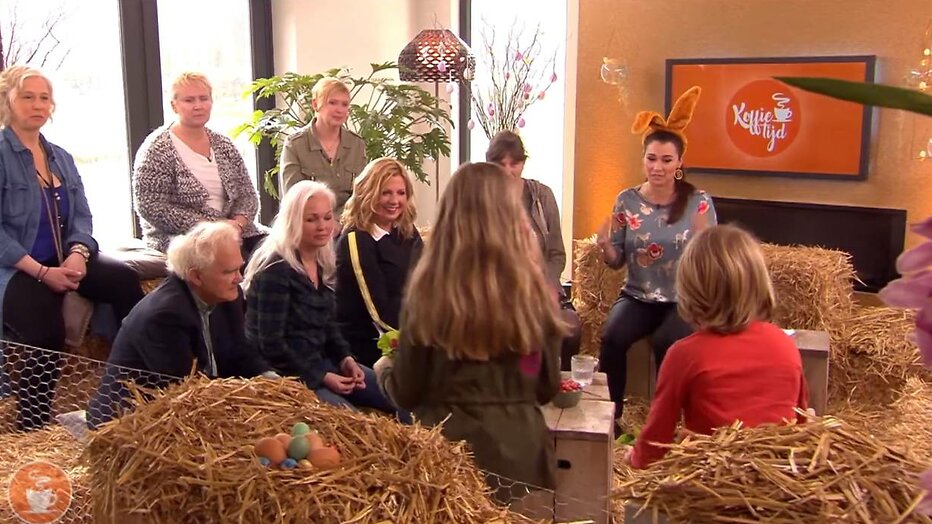 Quiinty Trustfull en Loretta Schrijver deden elk jaar een actie voor kippen. Quiinty Trustfull en Loretta Schrijver deden elk jaar een actie voor kippen.