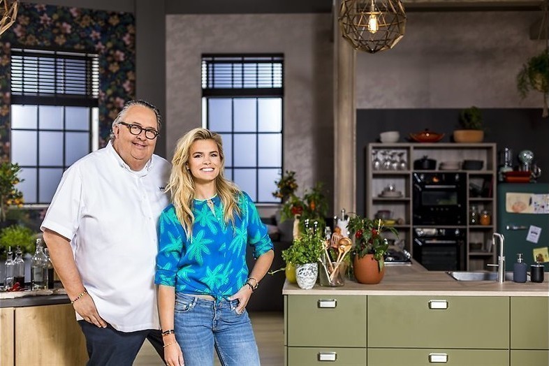 Nicolette laat zich verleiden in Klinkt smakelijk Nicolette laat zich verleiden in Klinkt smakelijk