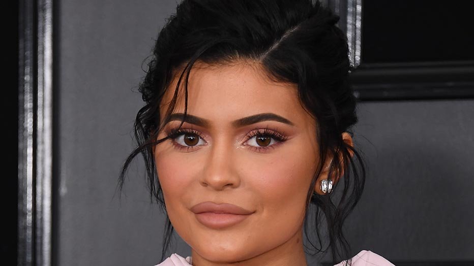Kylie Jenner is de jongste selfmade miljardair ooit Kylie Jenner is de jongste selfmade miljardair ooit