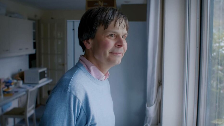 Kees Momma in de docu Kees Vliegt Écht Uit.