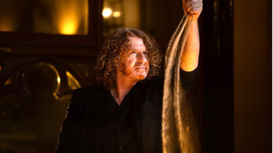 Gert van der Vijver voor Kerst met de Zandtovenaar