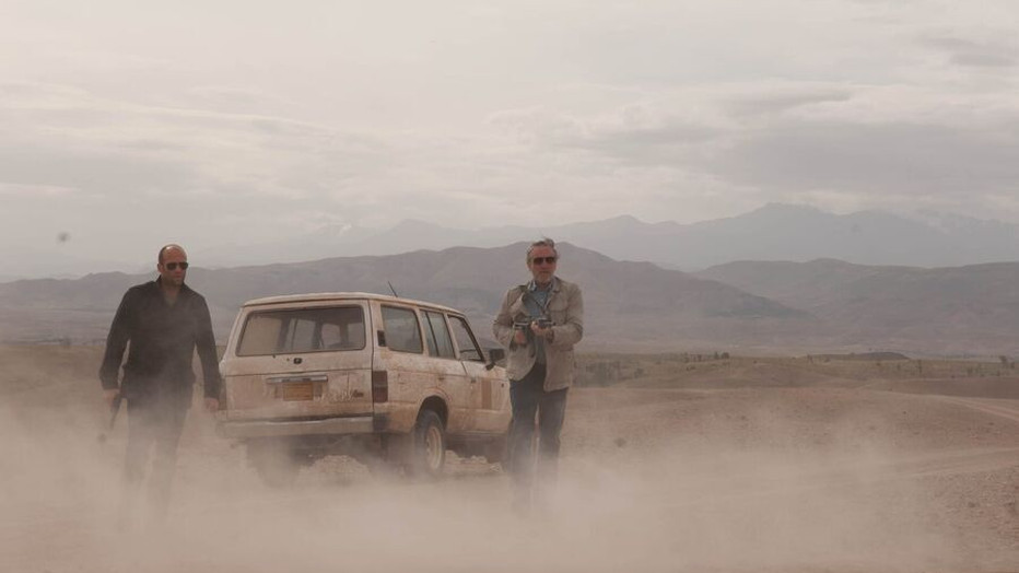 Robert De Niro en Jason Statham in Killer Elite