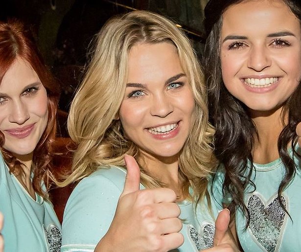 Videosnack: K3's Klaasje in paniek op podium