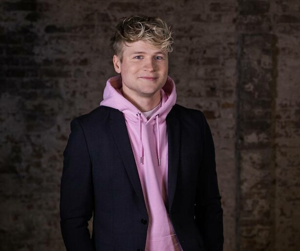 Presentator en YouTuber Kalvijn vader geworden
