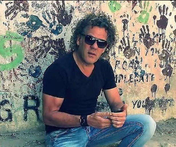 Jeugdvriend blijkt oplichter