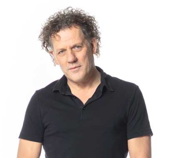 Kees van der Spek krijgt weer klappen