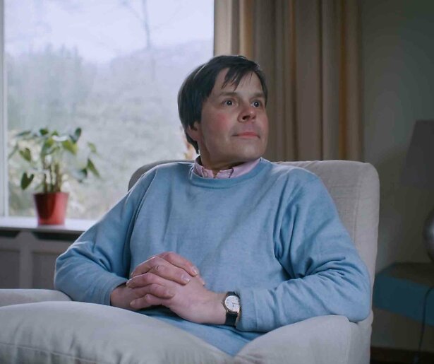 Kees Momma beantwoordt vragen van Videoland-kijkers